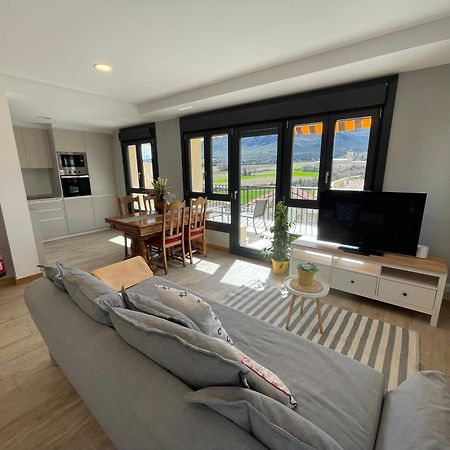 Apartamentos Montejurra Ayegui Екстериор снимка