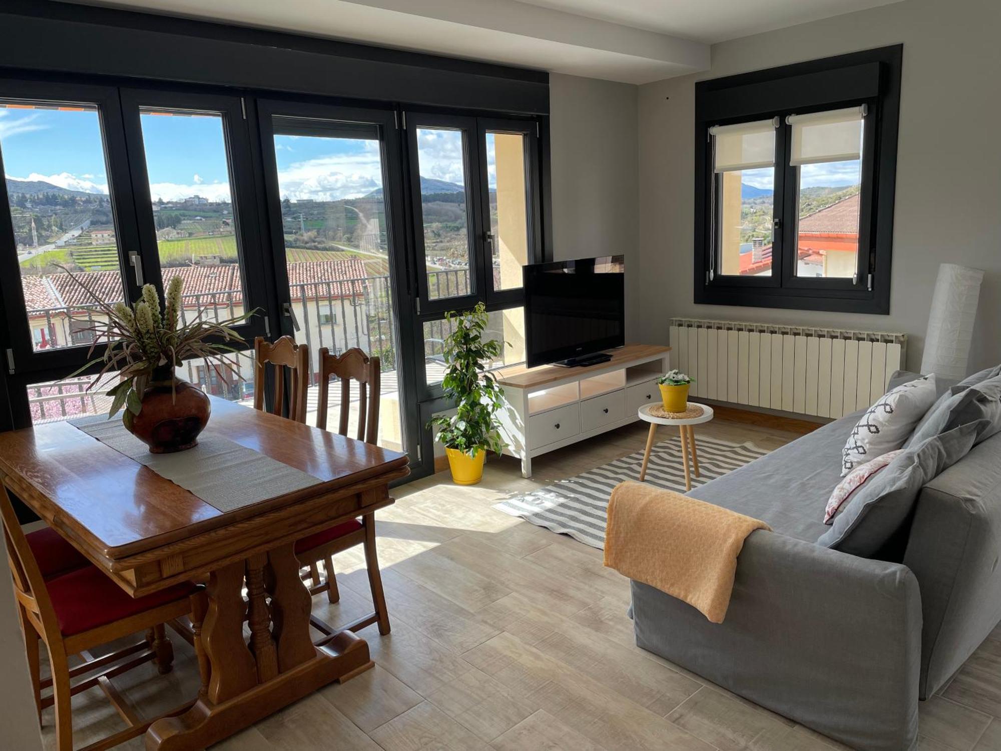 Apartamentos Montejurra Ayegui Екстериор снимка