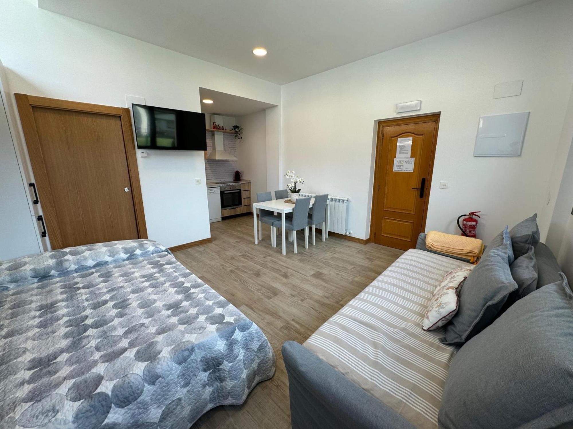 Apartamentos Montejurra Ayegui Екстериор снимка