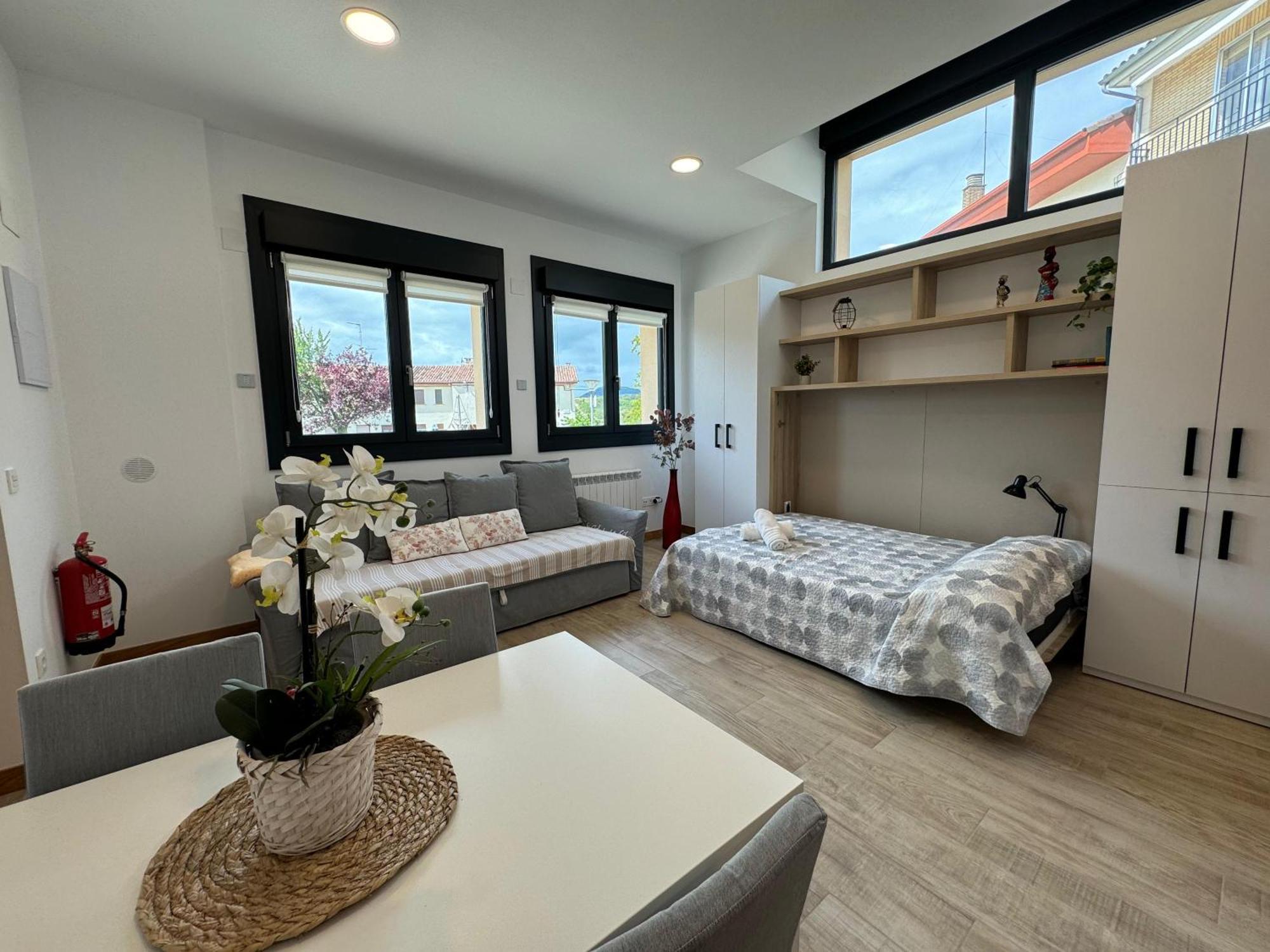 Apartamentos Montejurra Ayegui Екстериор снимка